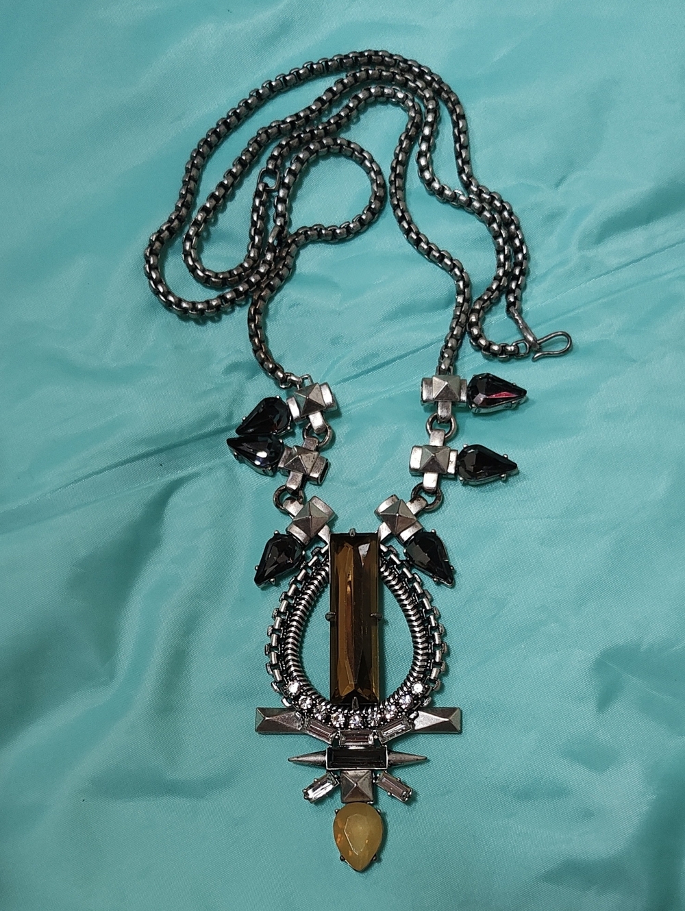 Stella & Dot Pendant Necklace in Gunmetal with Brown and Black Stones